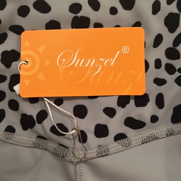 NWT Sunzel 7” Biker Shorts - Picture 6 of 6